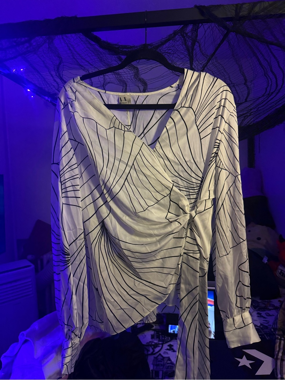 Worthington White Long-Sleeve Wrap Top with Black Linear Print